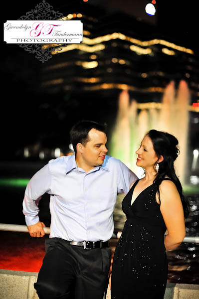 Downtown-Jacksonville-Engagement-Photos-05.jpg