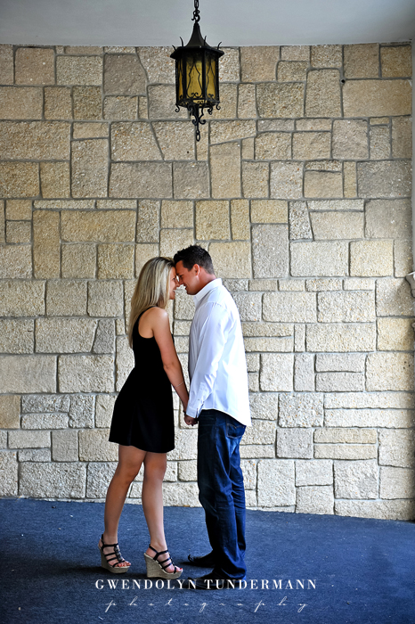 Downtown-St-Augustine-Engagement-Photos-03.jpg