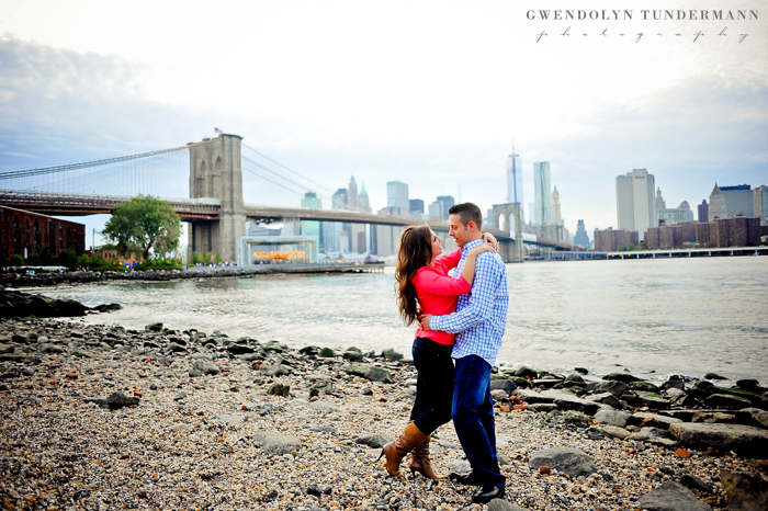 Brooklyn-Bridge-Engagement-Photos-15