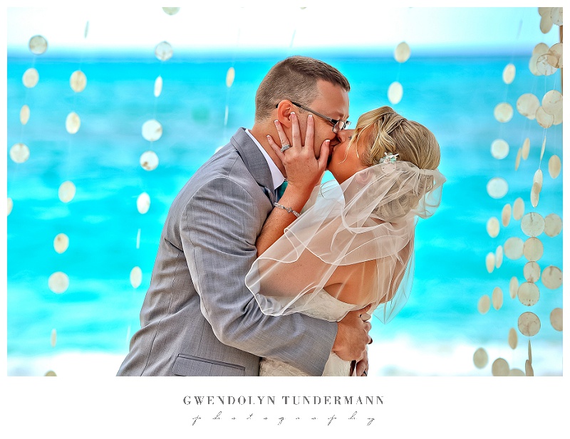 Beaches-Turks-Caicos-Wedding-Photos_30